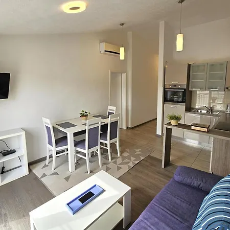 Apartment Ante-3