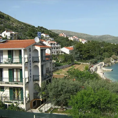 Apartments G-3