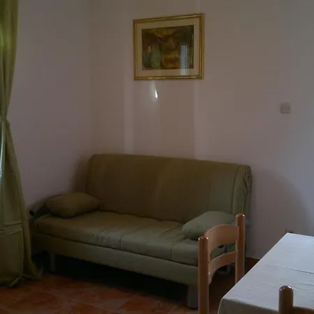 House Racic-3