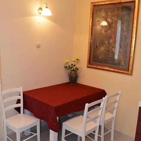 Tragurium & Salona Apartments-3