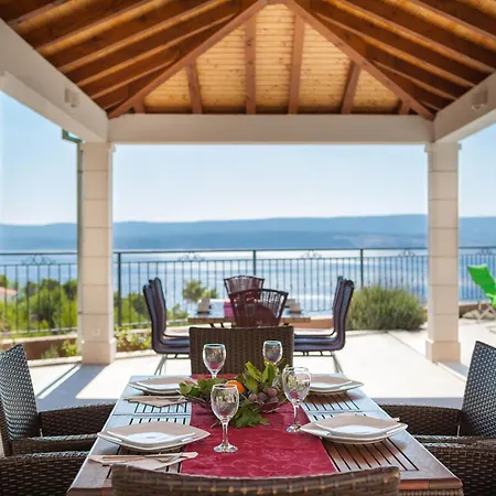 Beachfront Apartments Lara-2