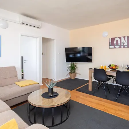 Family Beach Rooms-3