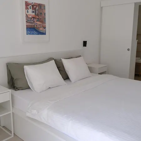 Feelathome Hvar Apartments-3
