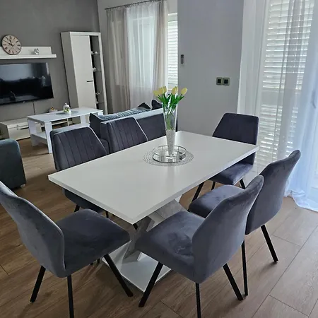 Ivan Apartment-3