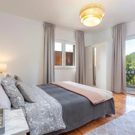 Mamma Mia Apartments-City Center-3