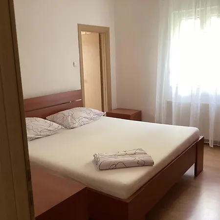Apartments Ploka-2