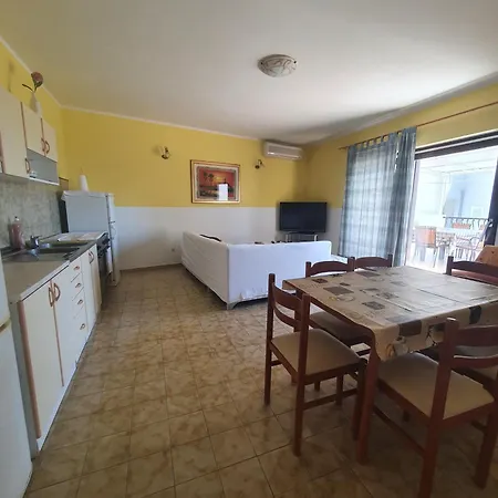 Apartments Karlo-2