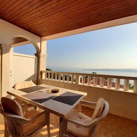 Guest House Fenix Brela-3
