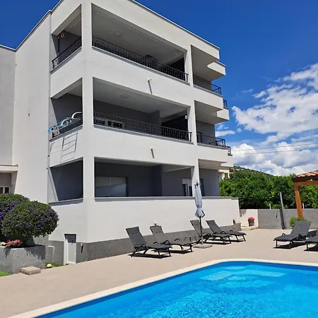 Villa Apartment Aa 2-3