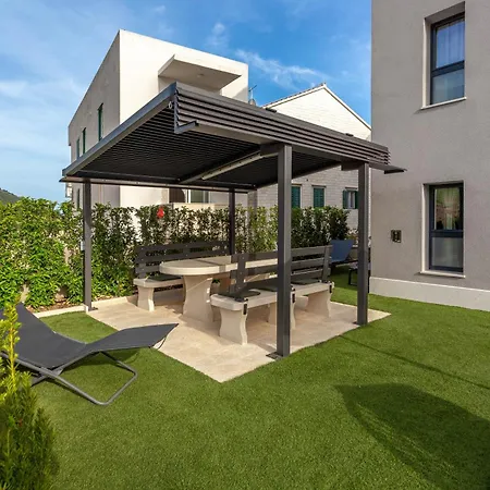 Grey House-3
