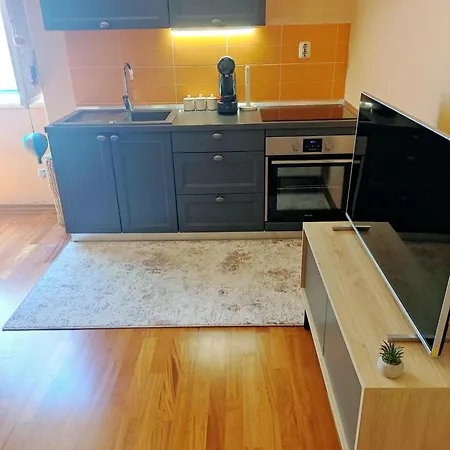 In The Center Apartment Bol-3