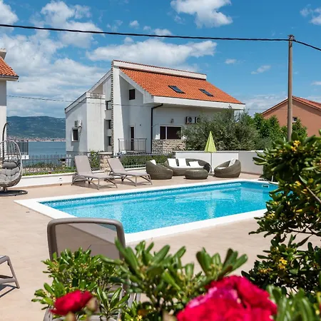 Apartments Brico - Heated Pool-2