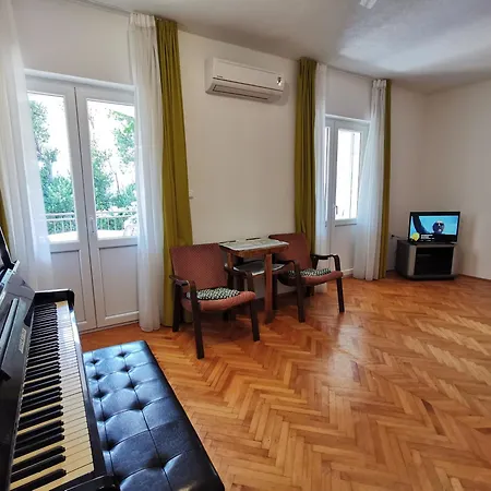 Apartments And Rooms With Parking Space Makarska - 18106-3