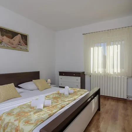 Apartments Meri-3