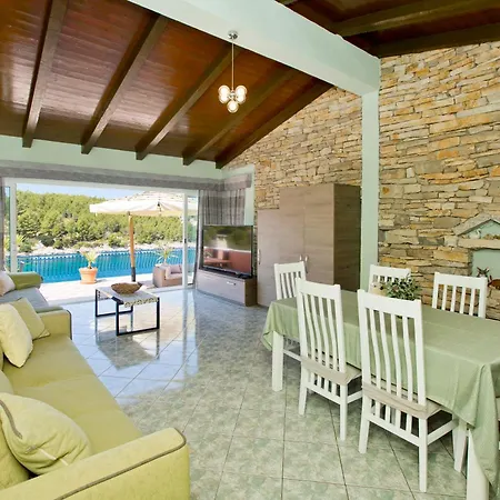 Apartments Villa Hraste Hvar-2