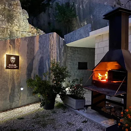 Holiday Home Nugal Makarska 2+2-3
