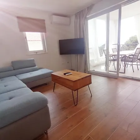 L & L Apartmani-2