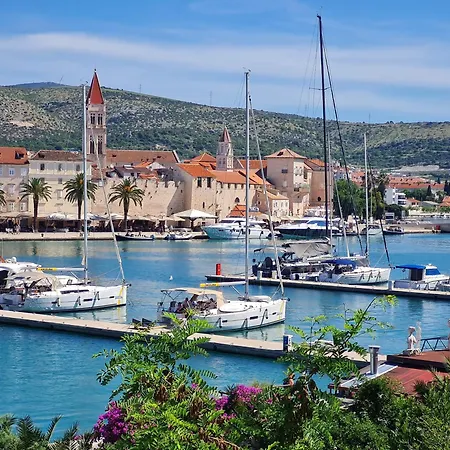 Azzurro Luxury Rooms Trogir-3