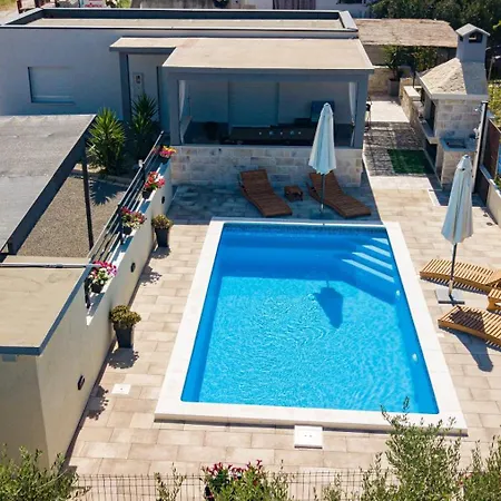 Casa Bella With Private Pool-2