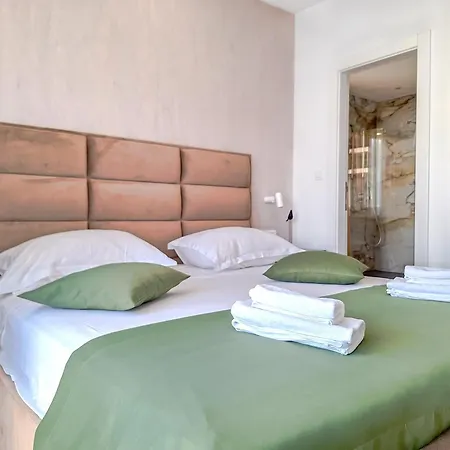 Kasa Rooms 2-3