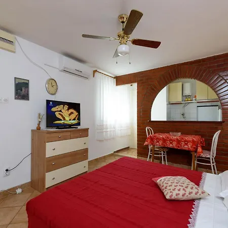 Apartments Mihaela-2