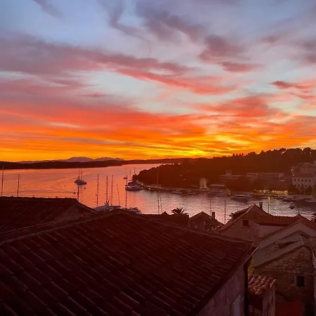 Penthouse In Old Dalmatian House - Flybridge-3