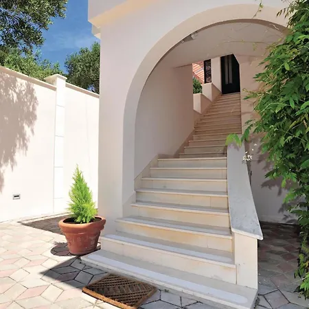 Three-Bedroom Holiday Home Makarska With Sea View 04-3
