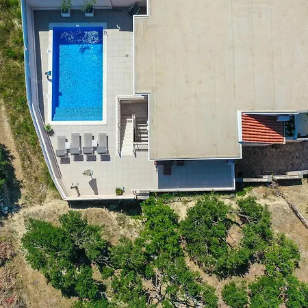 Three-Bedroom Holiday Home Makarska With Sea View 04-2