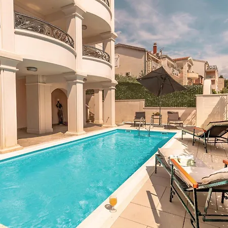 Cozy Home In Makarska With Jacuzzi-2