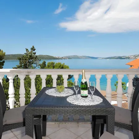 Apartments Lovric-2