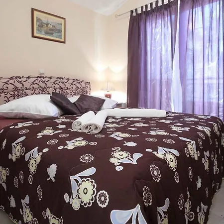 Apartments And Room Goran-3