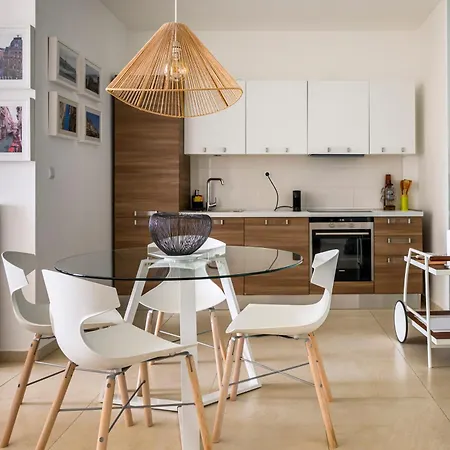 Gallery Luxury Suites & Rooms-Only Adults-3