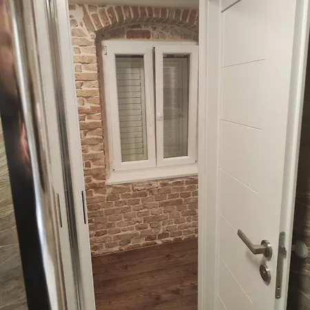 Luxury And Authentic Studio In Split Old Town-3