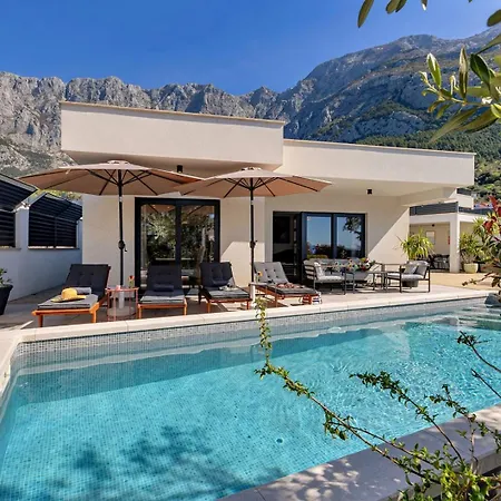Villa Festina Lente A Luxury Villa In Makarska, Heated Pool-2