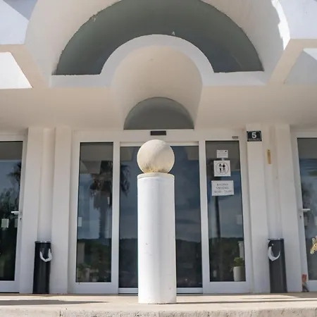 Hotel Issa-2