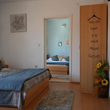 Apartment & Rooms Marigold-2