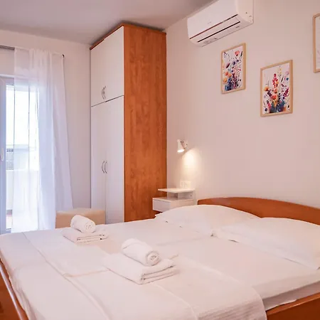 Apartment Jelka- Center Of Hvar Town-3
