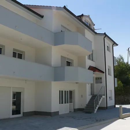 Apartments And Rooms Stipe-3