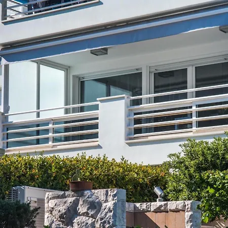 Hermosa Luxury Apartment-3