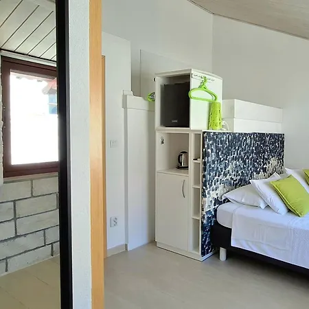 Hektorovic House-3
