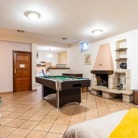 Villa Violeta With The Sea View, 3 Min Walk To The Beach-2