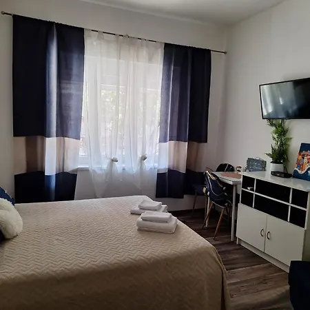 Lucky Rooms-3