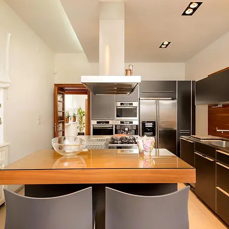 Exclusive Seafront Villa 5 Bedrooms Villa Mestro Outdoor Pool-2