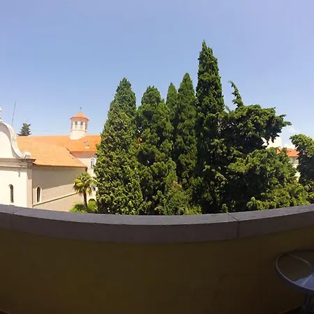 Hostel Split Backpackers 2-3