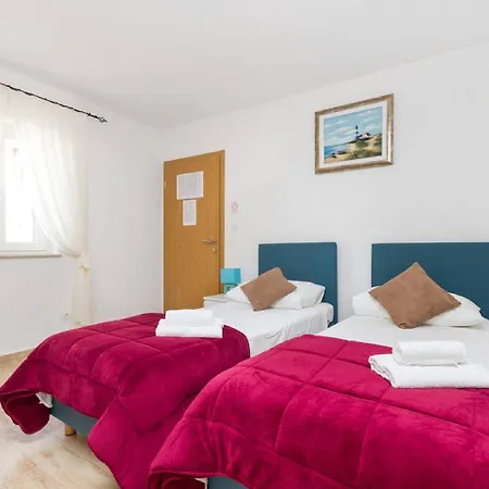 Peruzovic Rooms 1-2