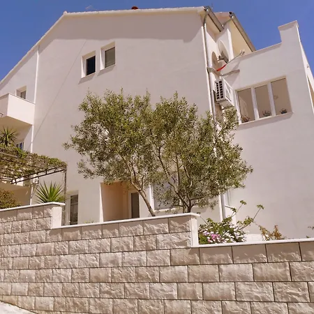 Apartments Pera-3
