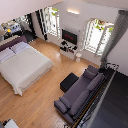 Riva Luxury Suites-3