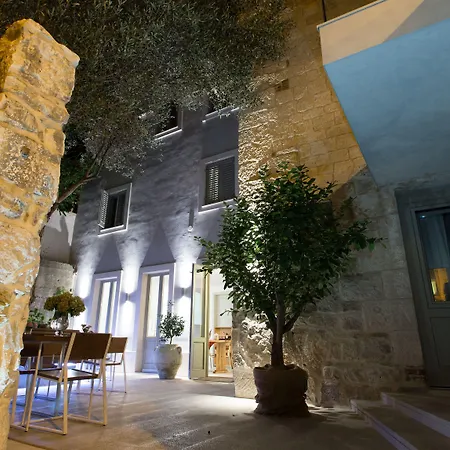 Heritage Hotel 19-2