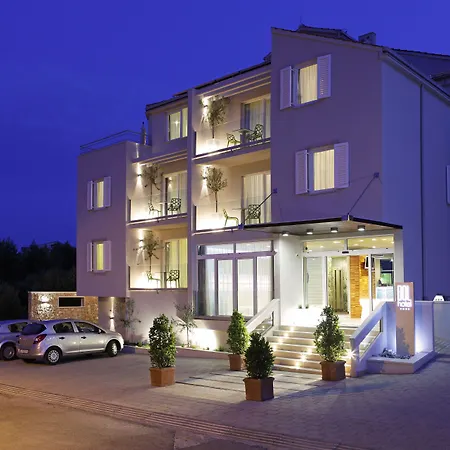 Boutique Hotel Bol-3