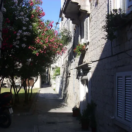 Carol Rooms-2